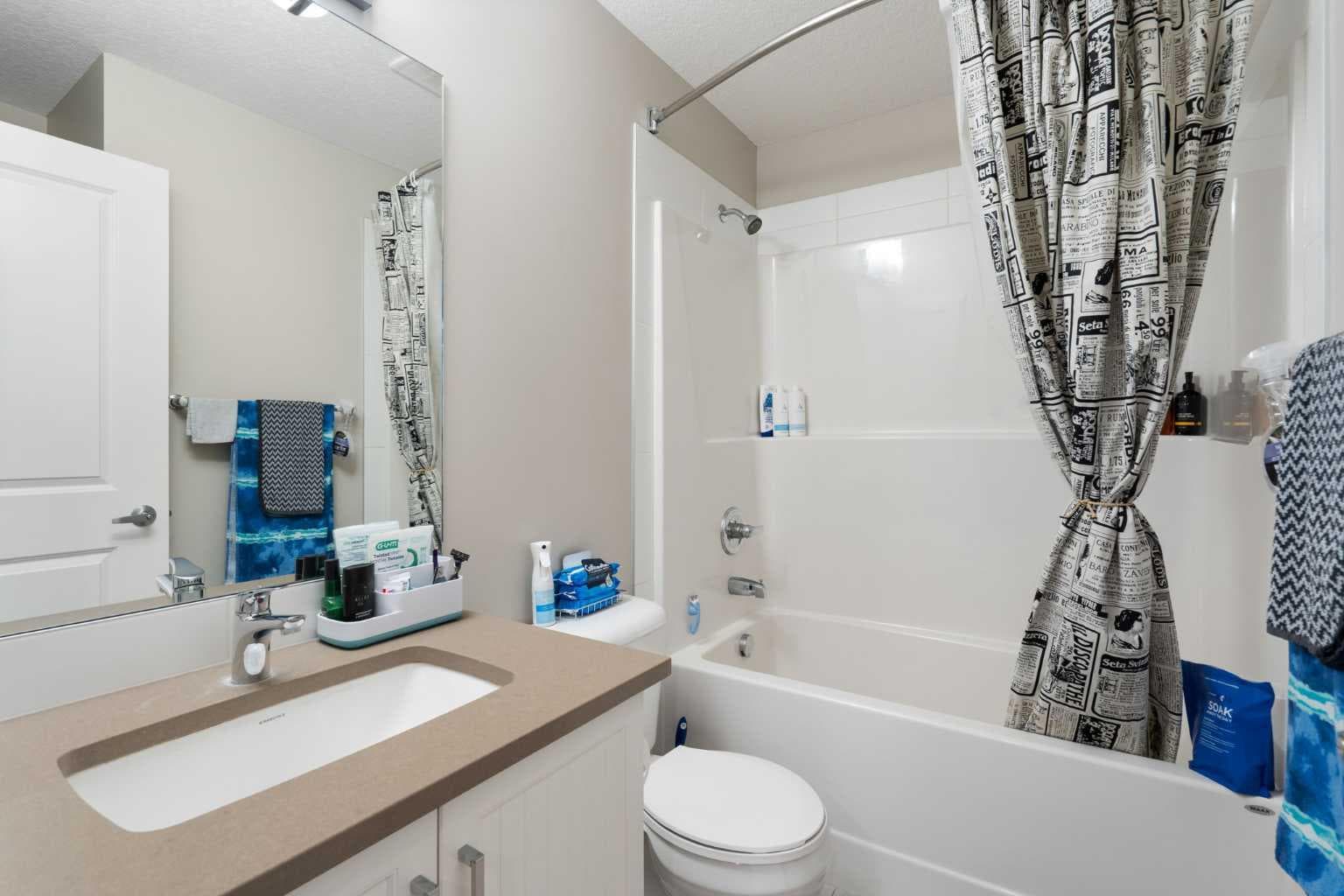 112, 30 Mahogany Mews SE