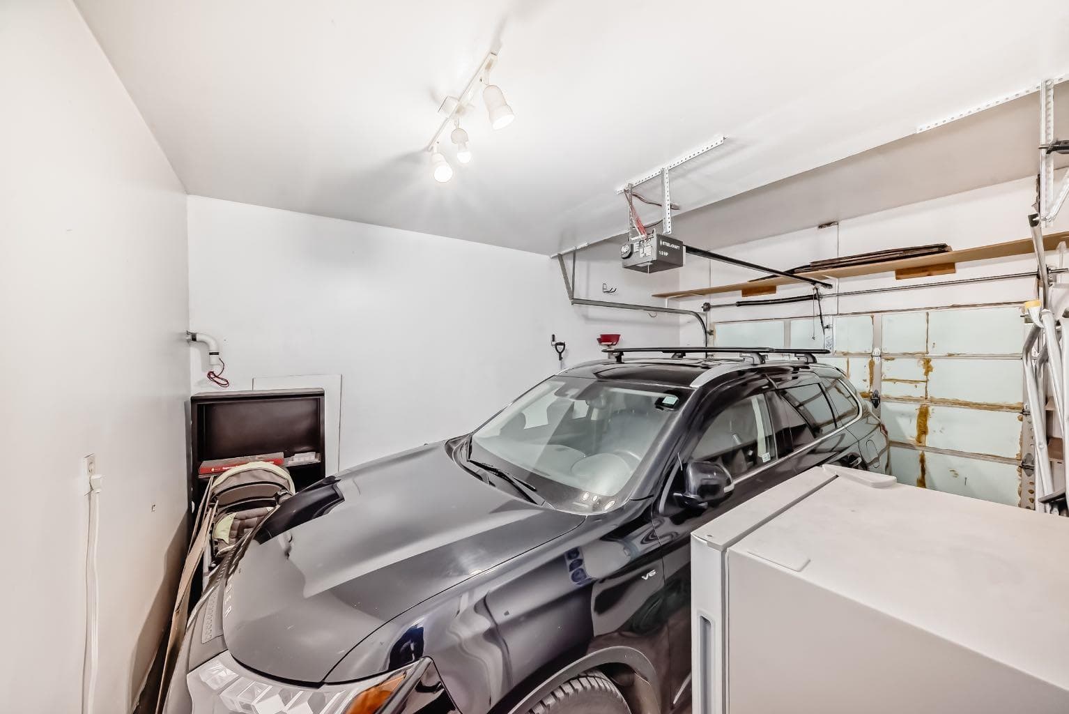 325 Mt Douglas Manor SE