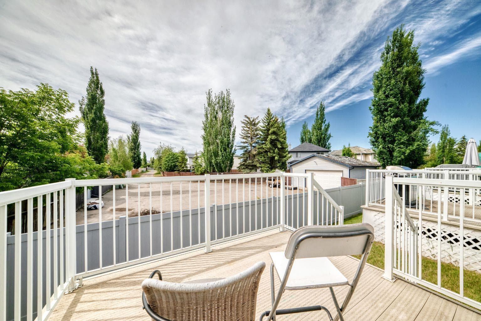 325 Mt Douglas Manor SE