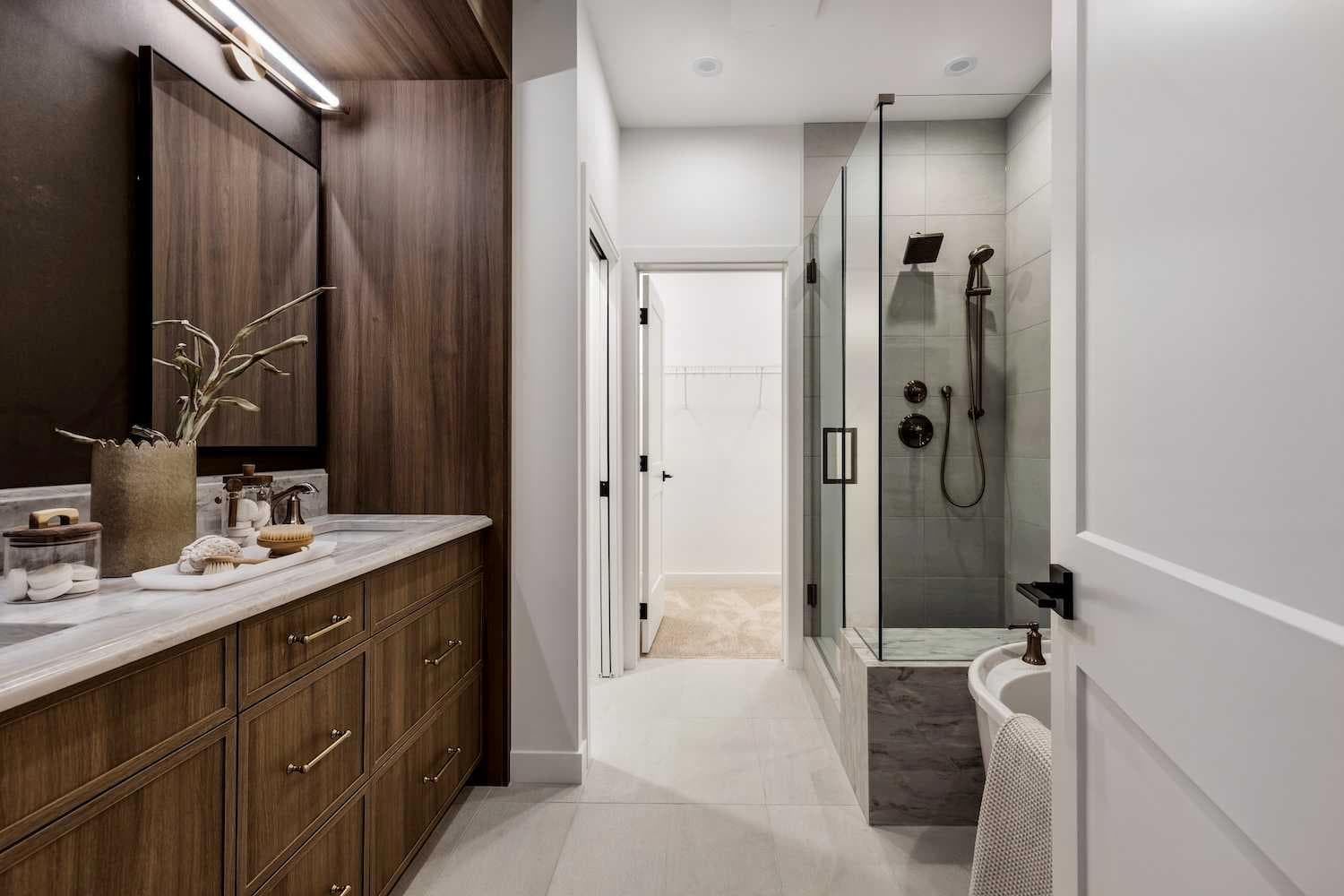 302, 199 Sage Hill Heights NW