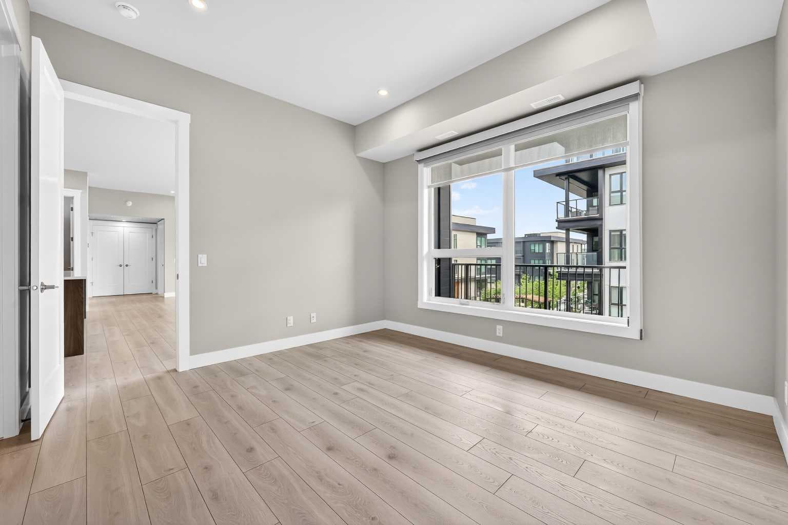302, 275 Lebel Crescent NW