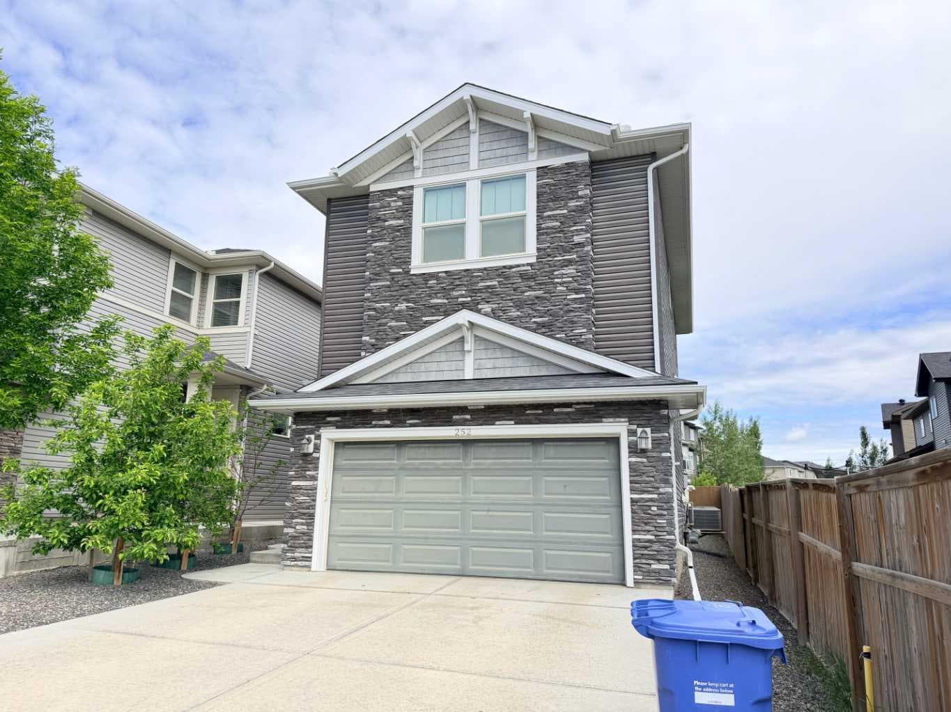 252 Nolancliff Crescent NW