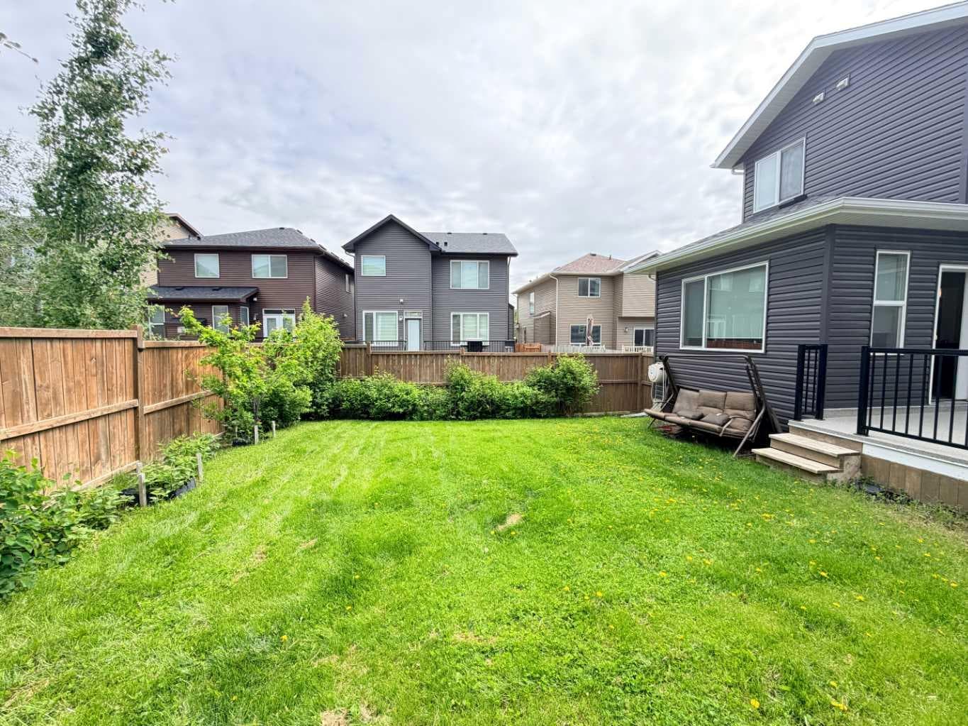 252 Nolancliff Crescent NW