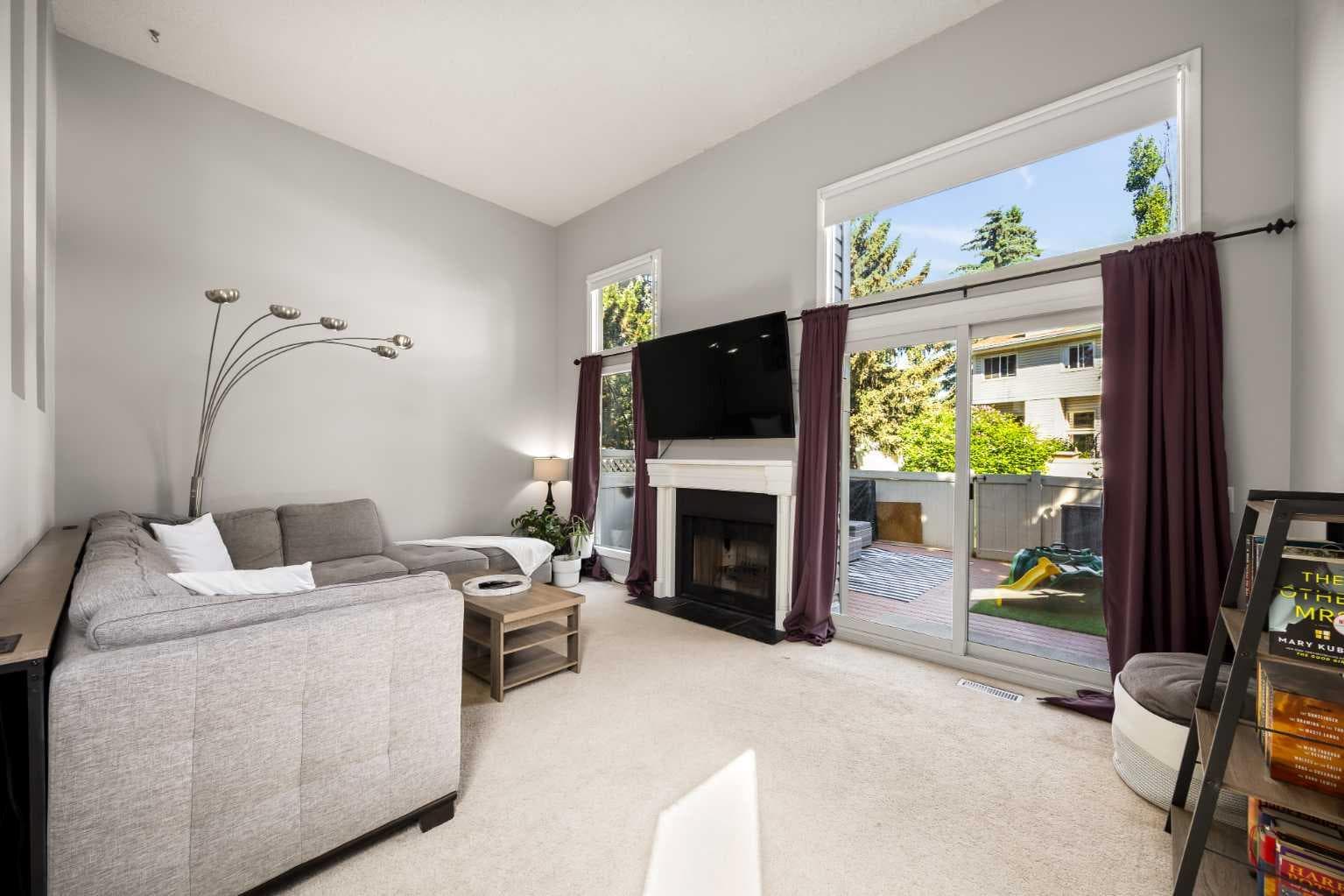 723 Queenston Terrace SE
