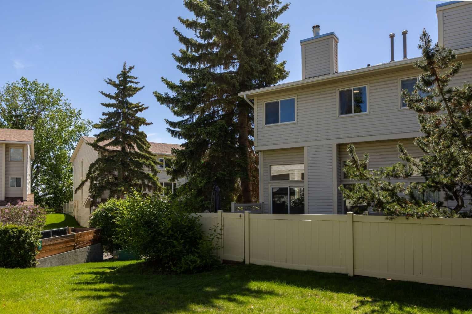 723 Queenston Terrace SE