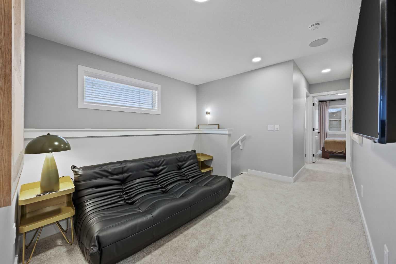 98 Ambleridge Avenue NW