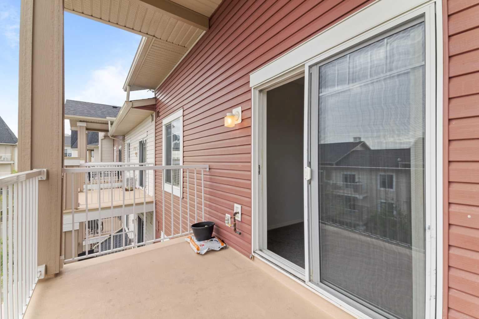 3304, 70 Panamount Drive NW