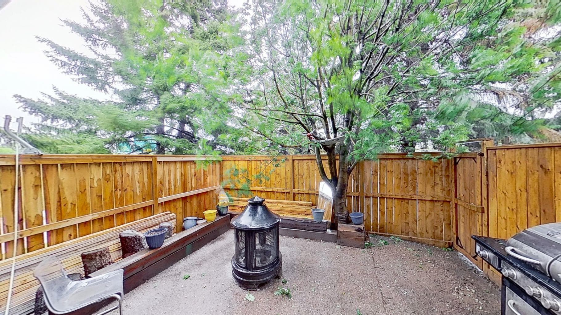 101, 1305 Glenmore Trail 