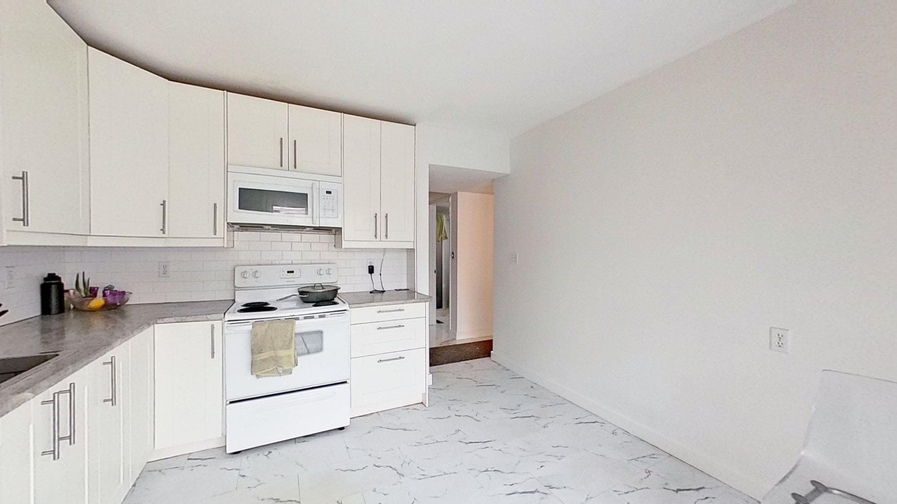 101, 1305 Glenmore Trail 