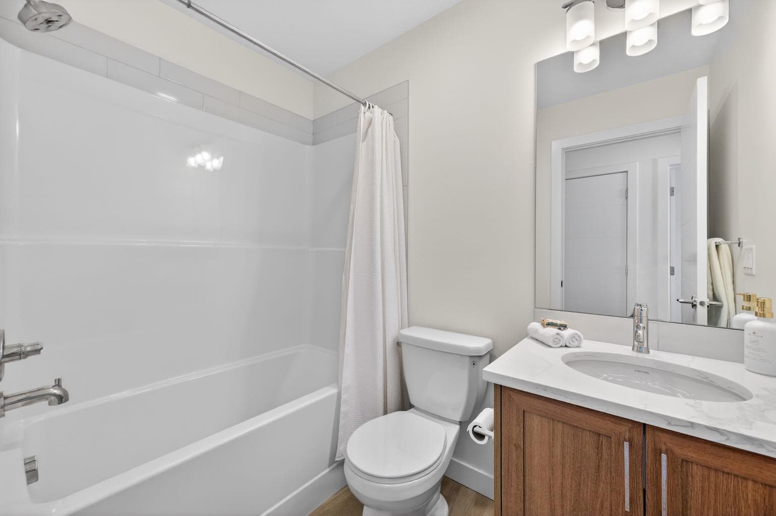 1501, 201 Cooperswood Green SW