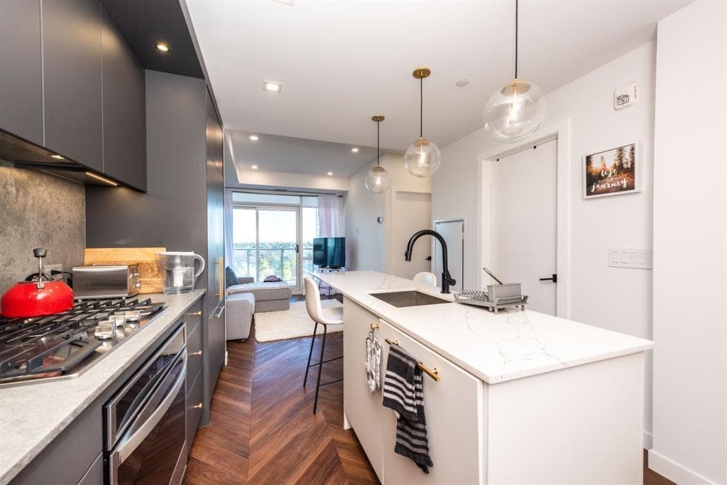 516, 8505 Broadcast Avenue SW