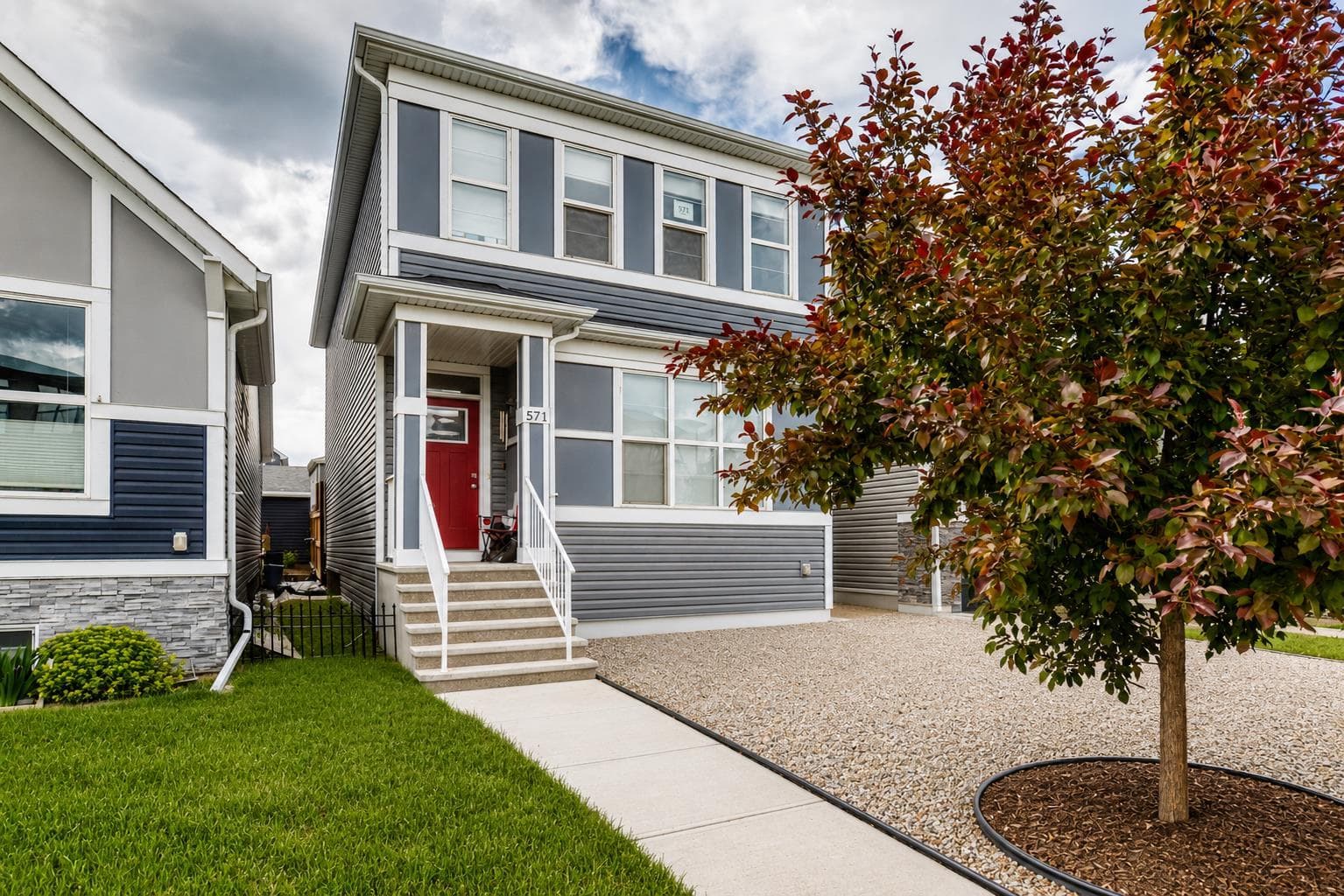 571 Seton Circle SE