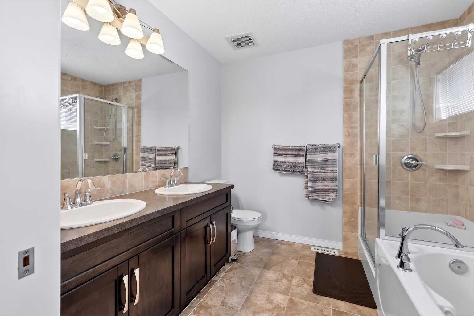 58 Auburn Crest Green SE