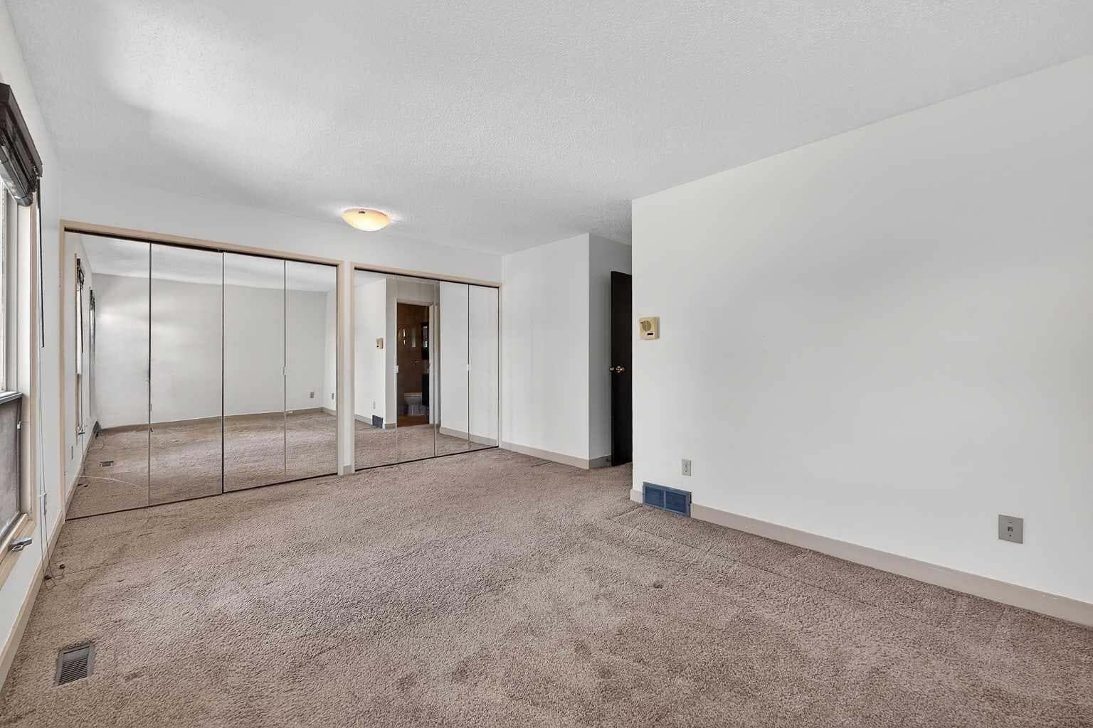1, 185 Woodridge Drive SW