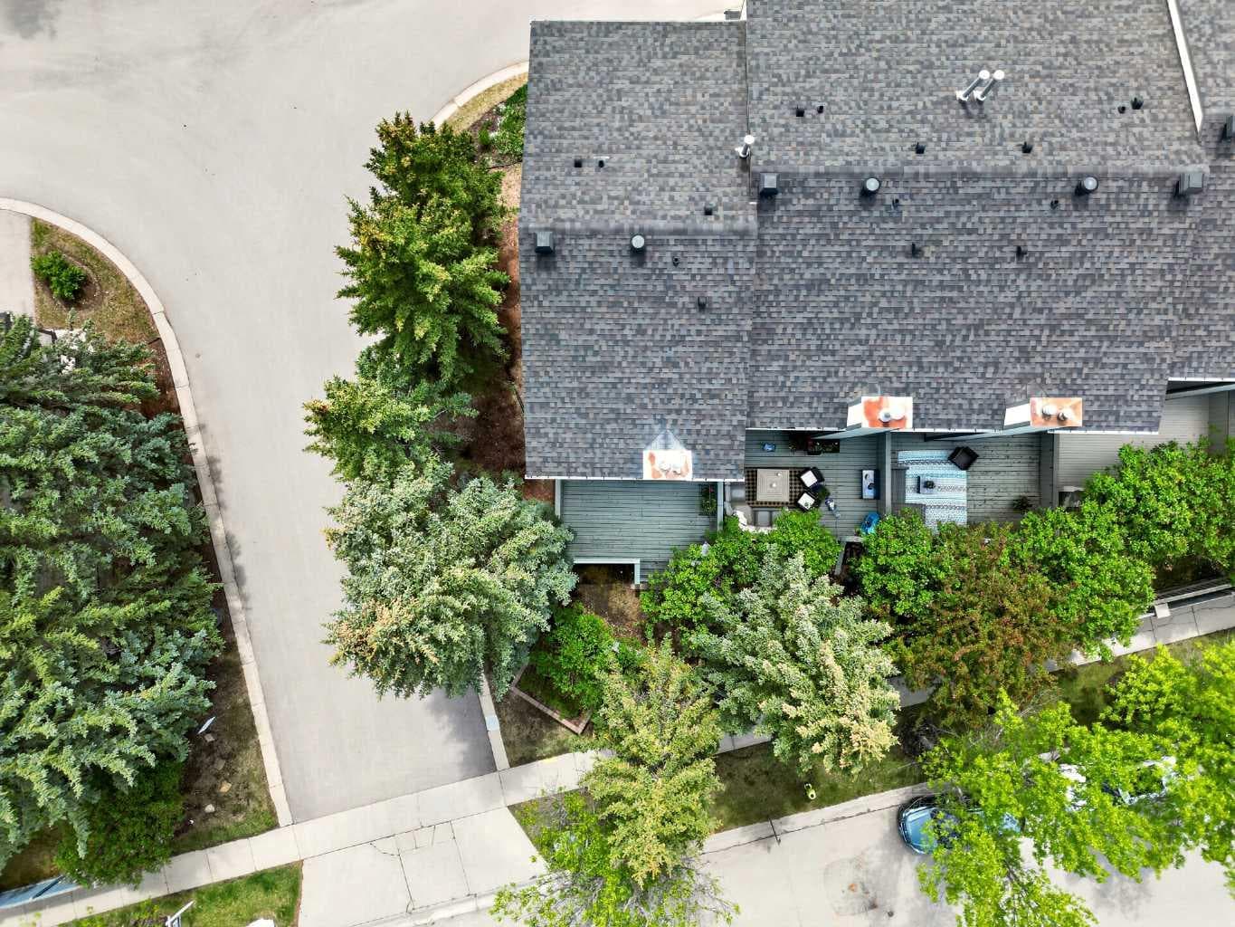 1, 185 Woodridge Drive SW