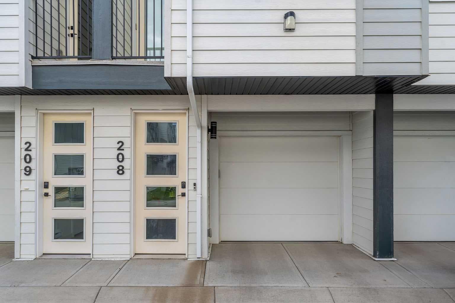 208, 101 Panatella Square NW