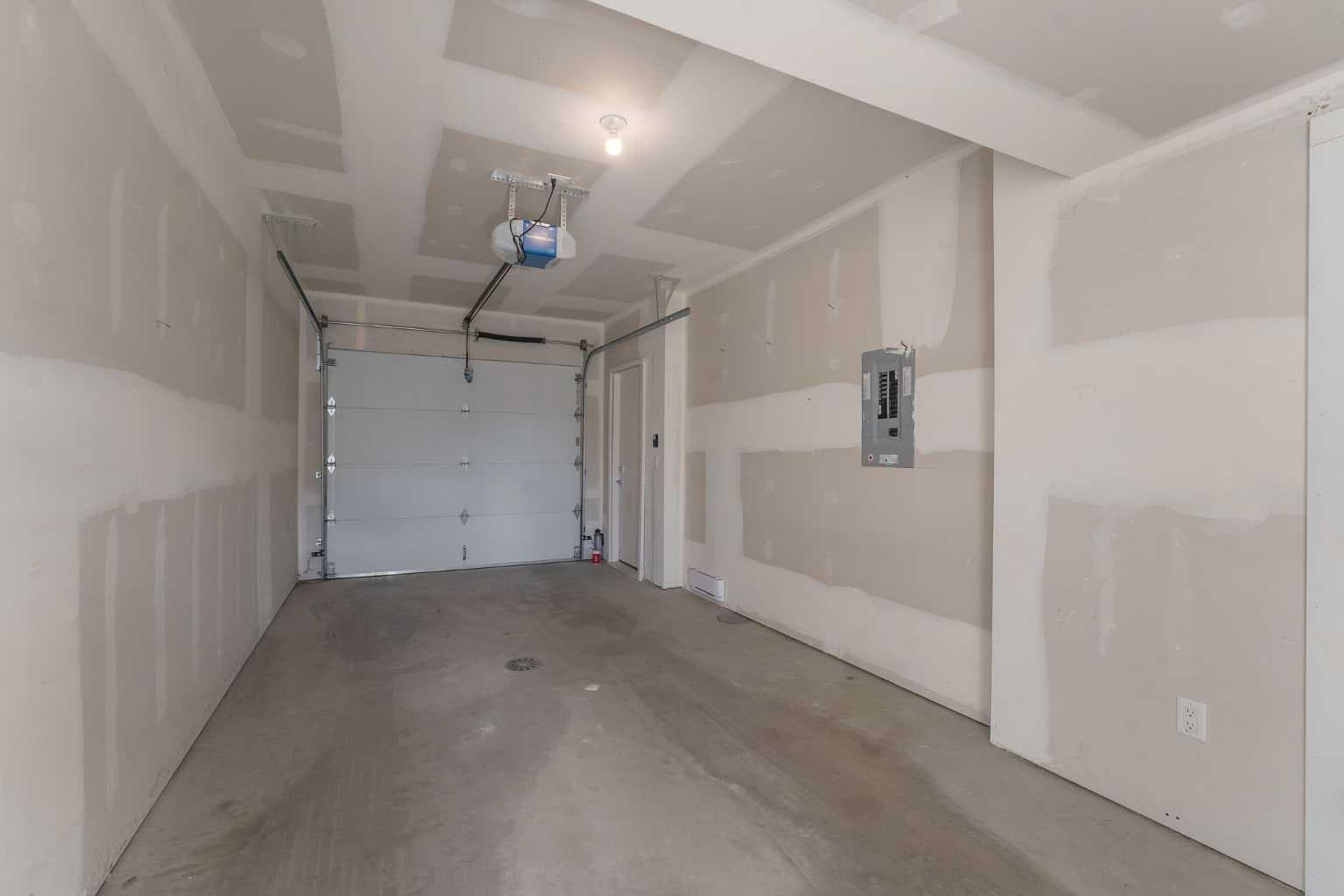 208, 101 Panatella Square NW