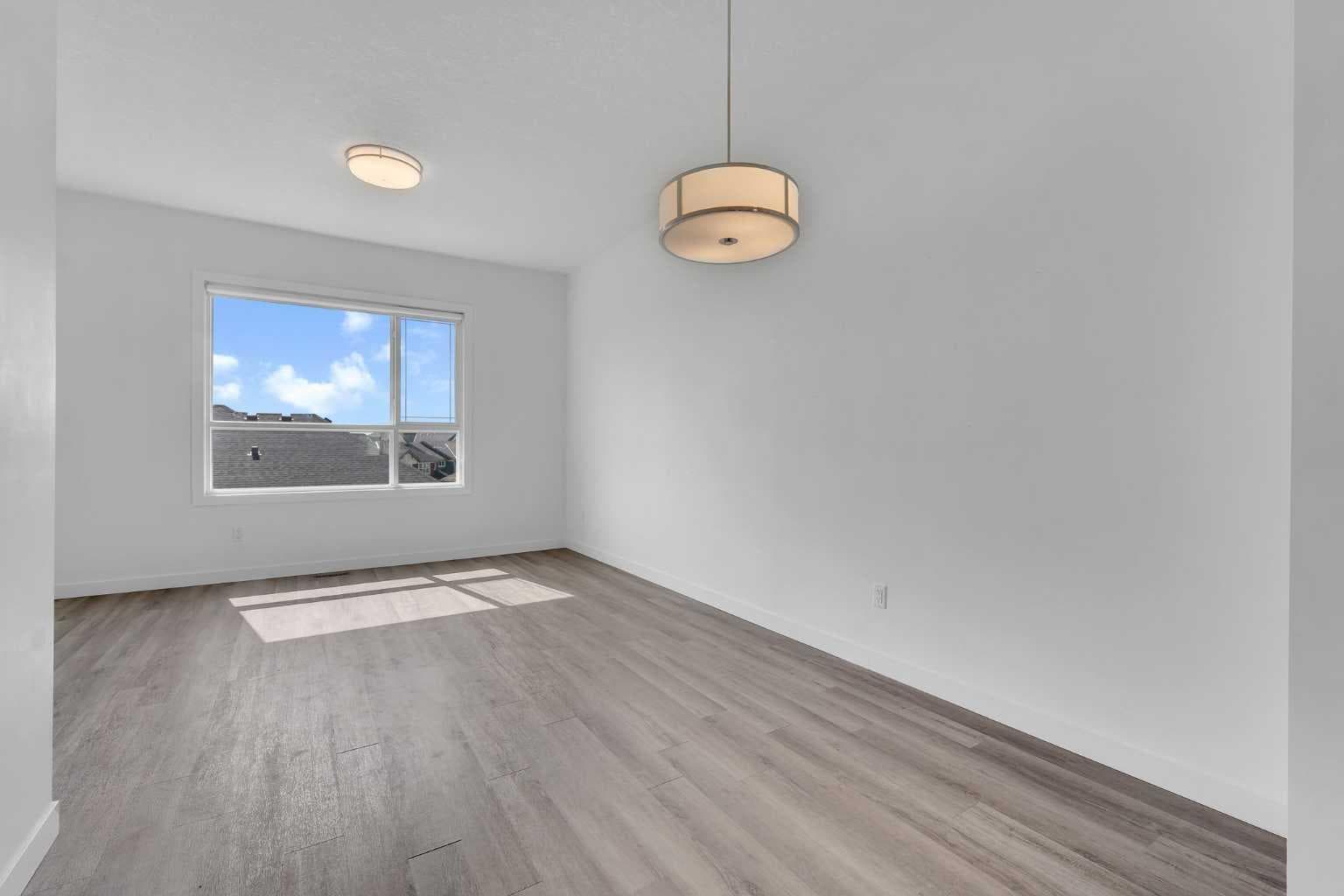 208, 101 Panatella Square NW