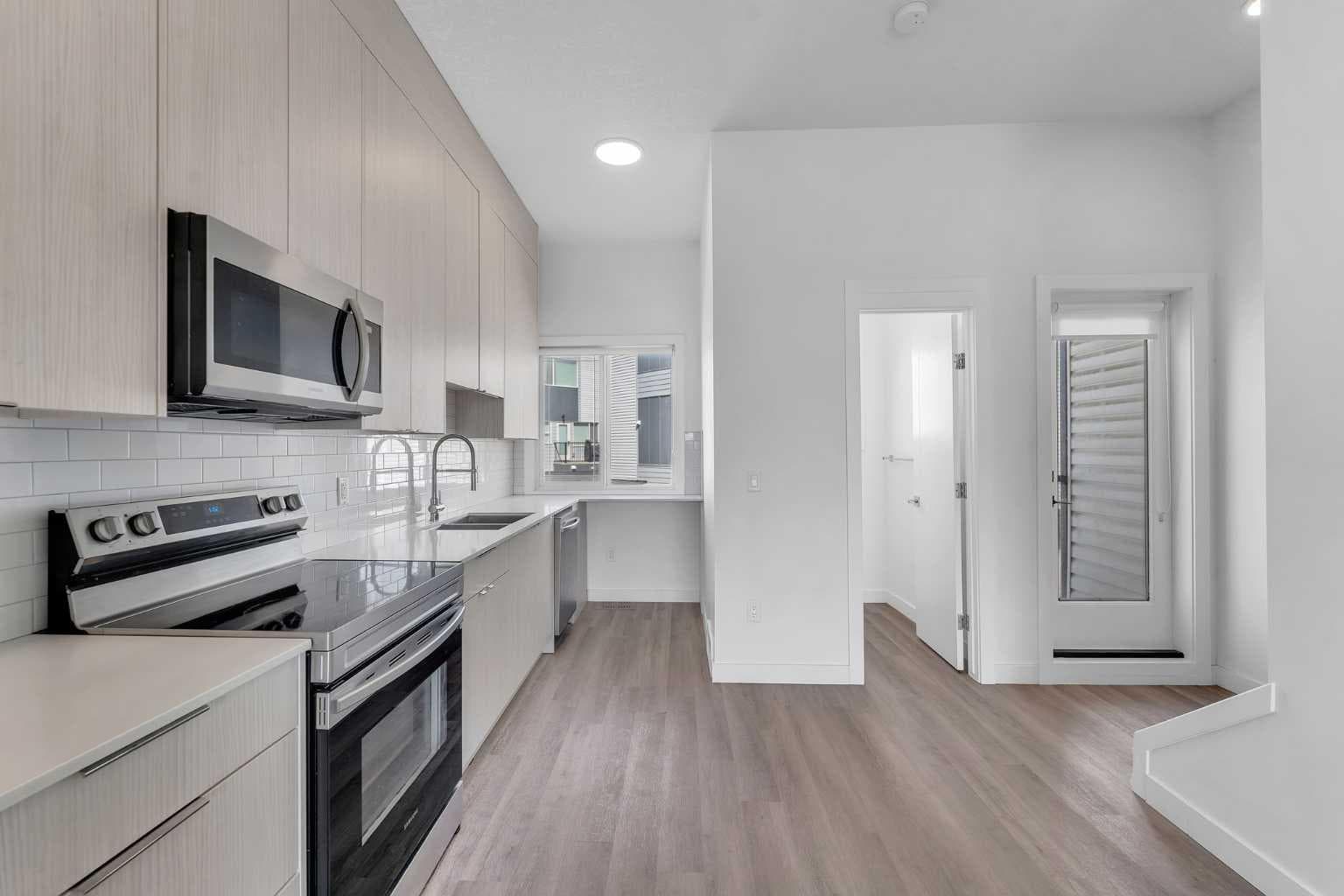 403, 101 Panatella Square NW