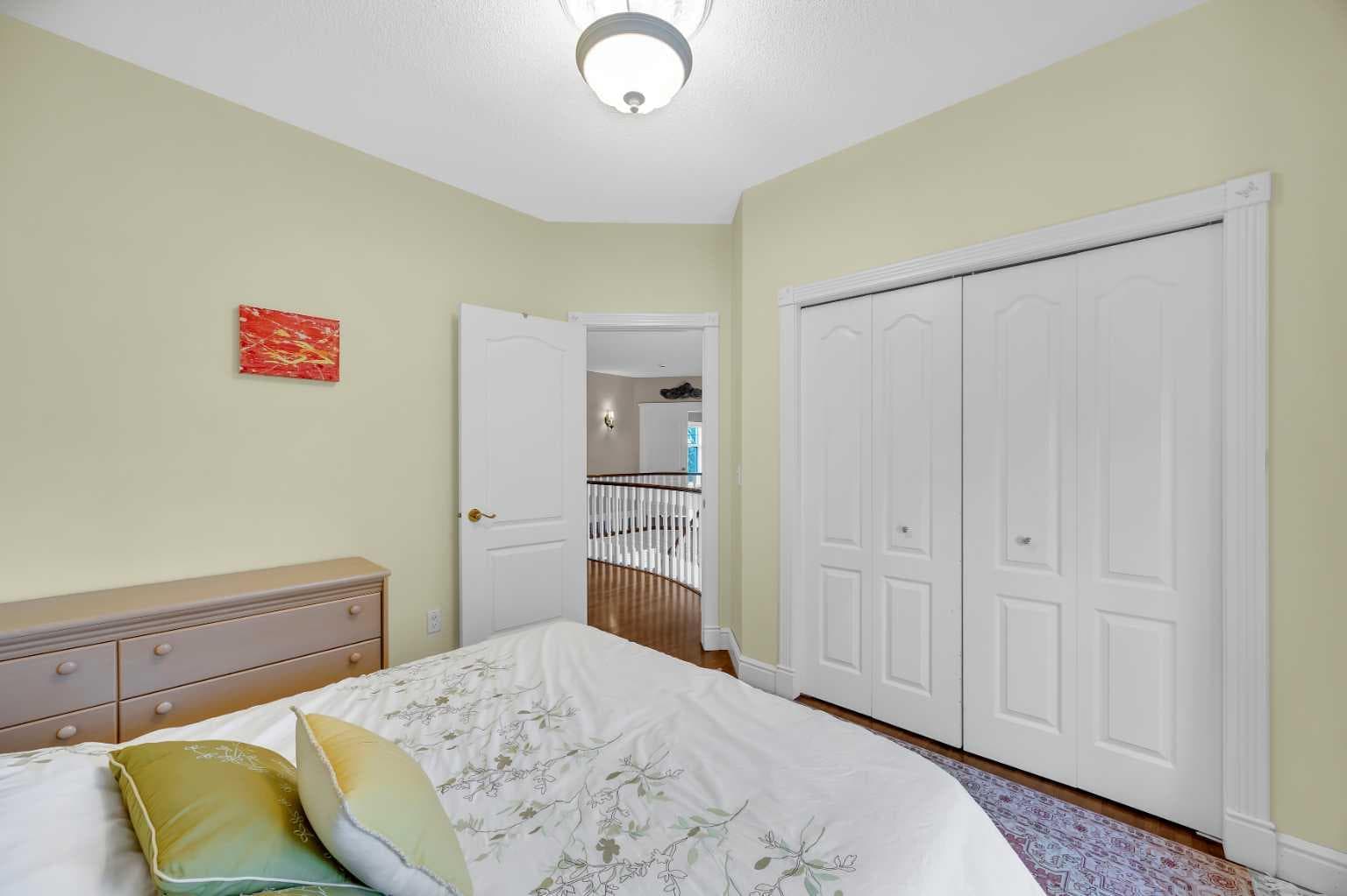 216 Evergreen Heath SW