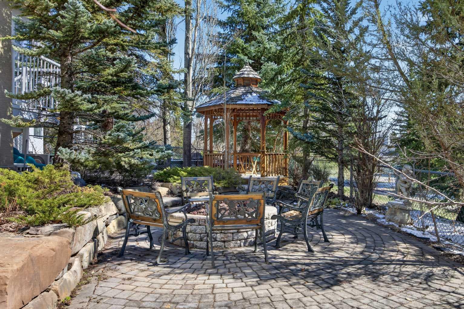 216 Evergreen Heath SW