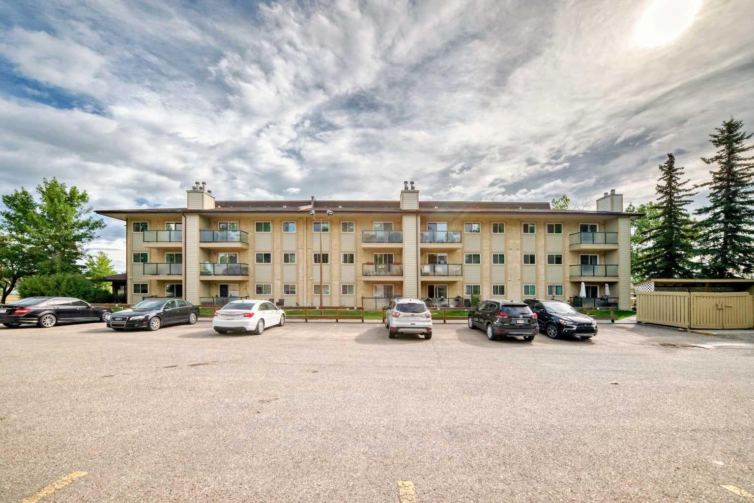 3301, 393 Patterson Hill SW