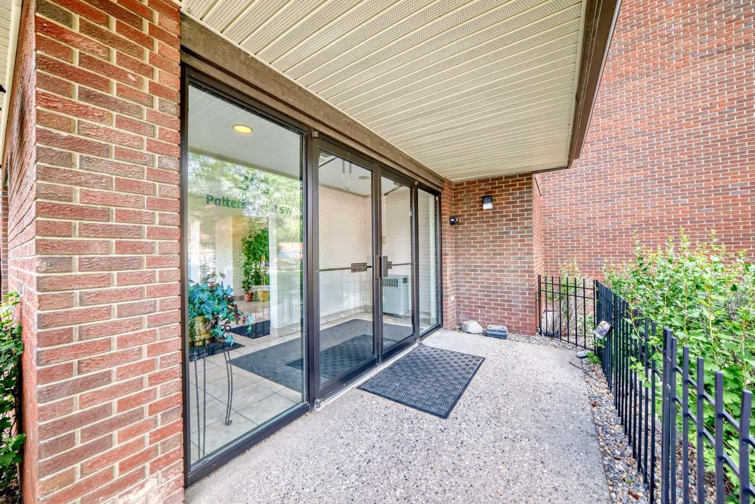 3301, 393 Patterson Hill SW