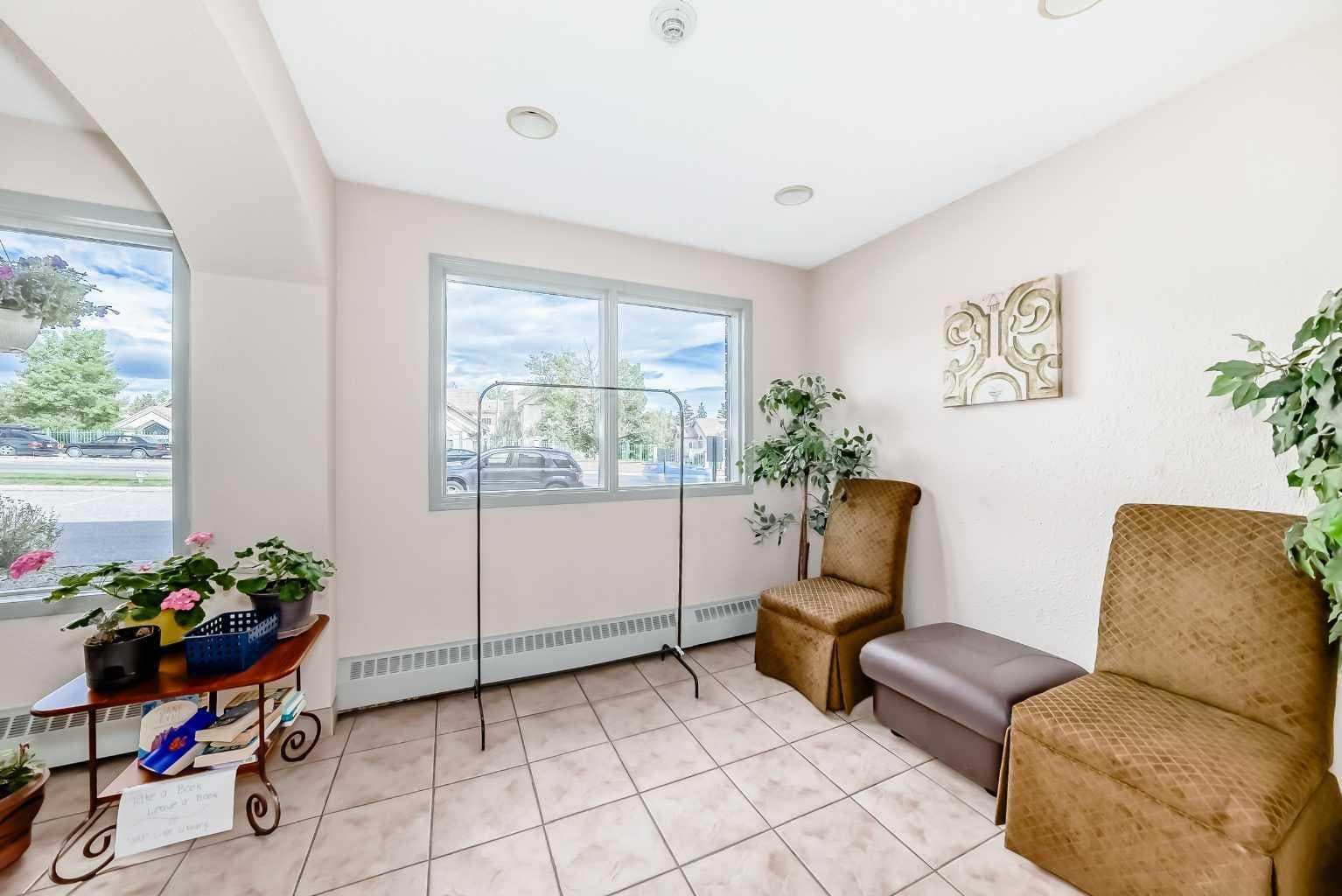 3301, 393 Patterson Hill SW