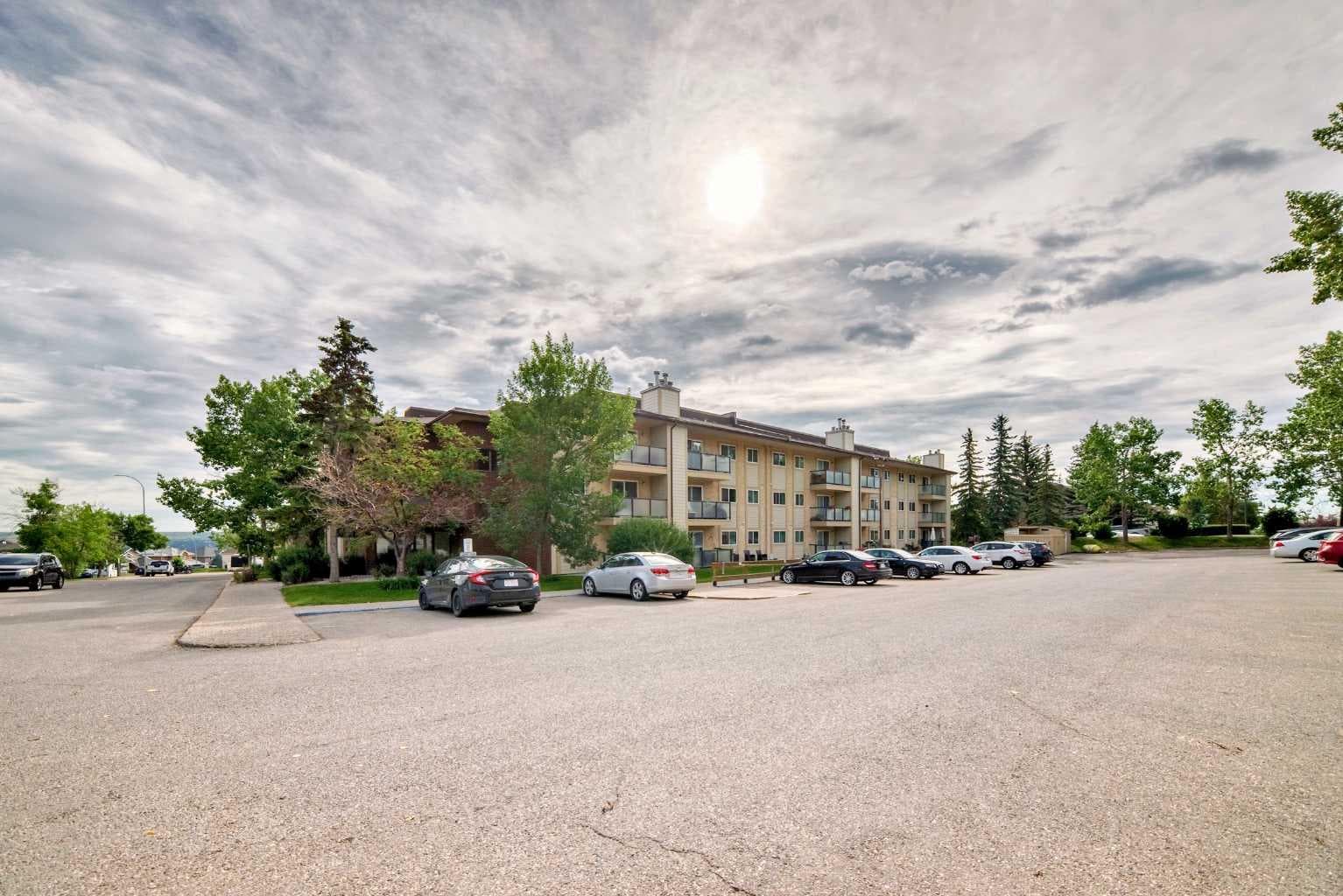 3301, 393 Patterson Hill SW