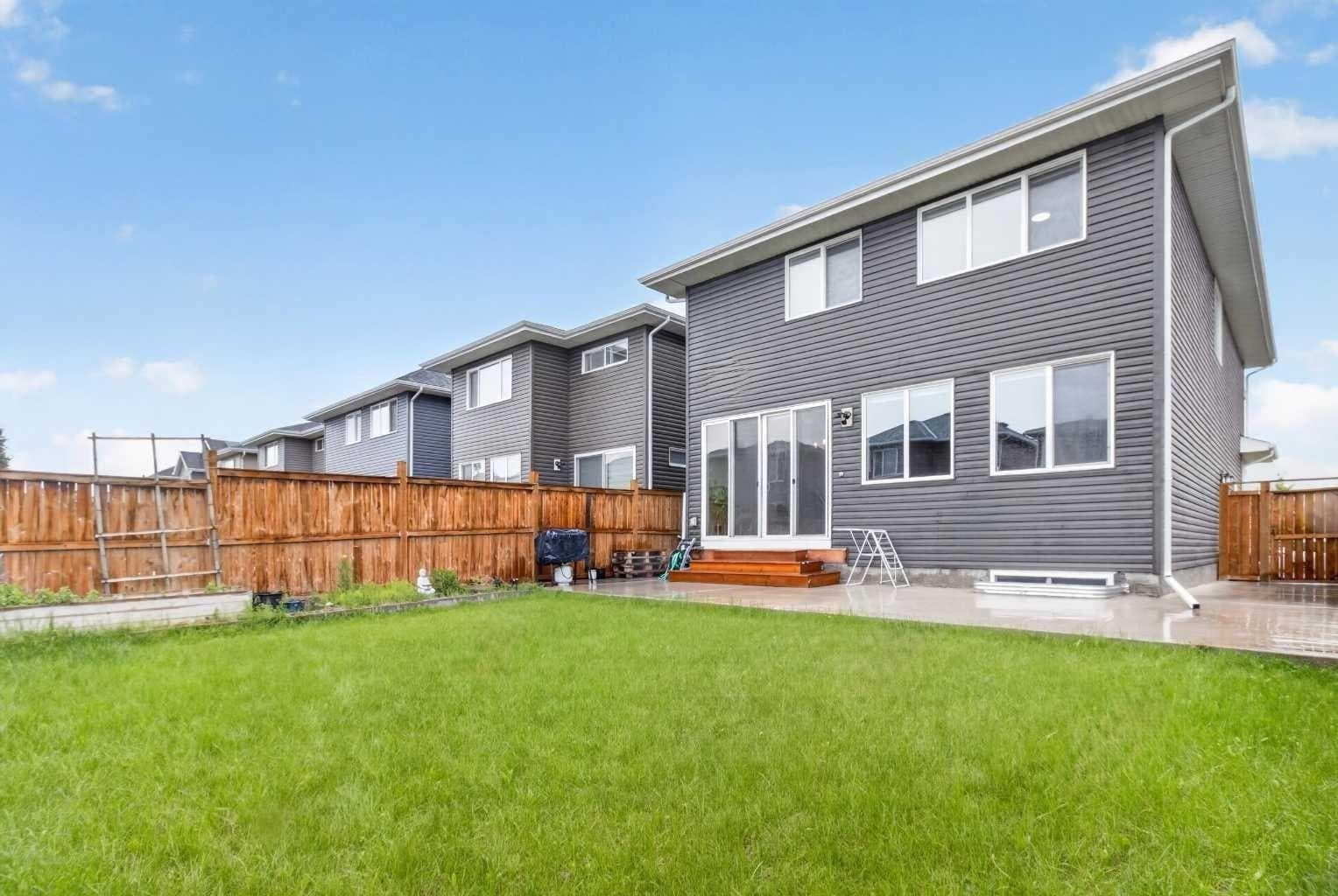 23 Red Sky Manor 