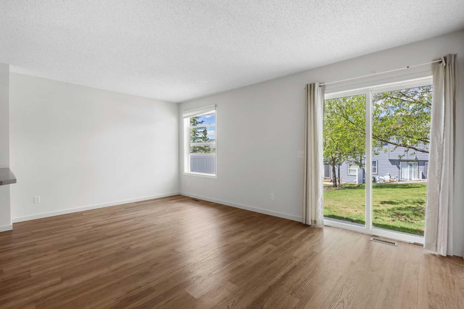 27 Panatella Villas NW