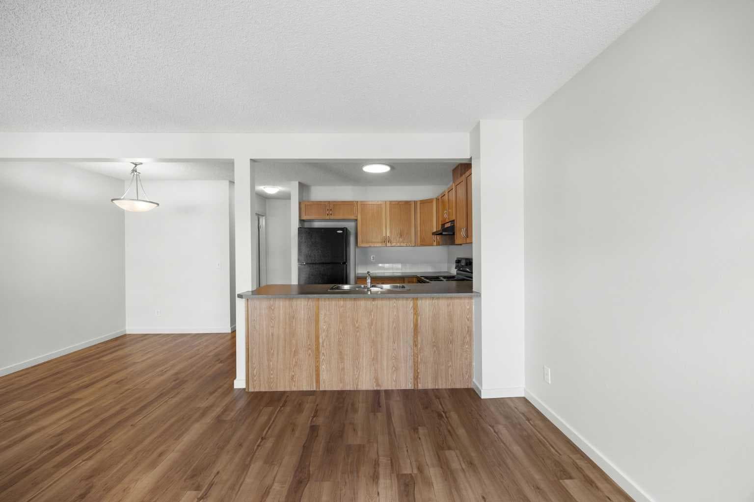 27 Panatella Villas NW