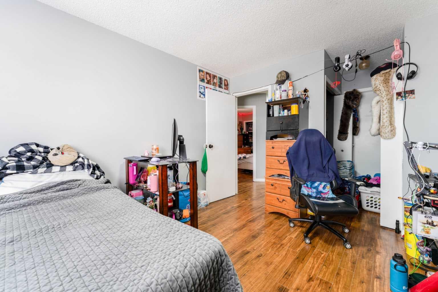 6087 Martingrove Road NE