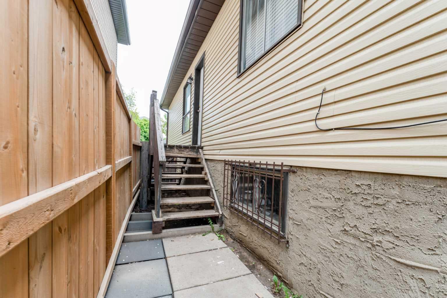 6087 Martingrove Road NE