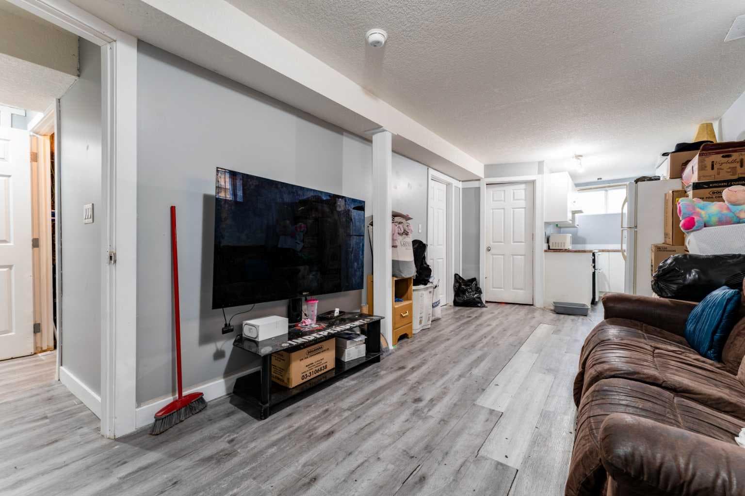 6087 Martingrove Road NE