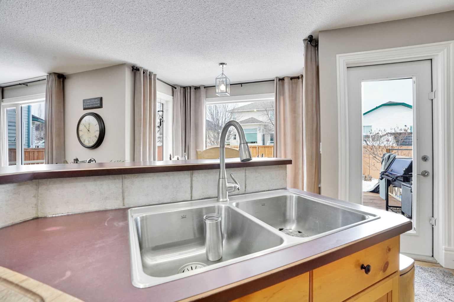 251 Lakeview Cove 