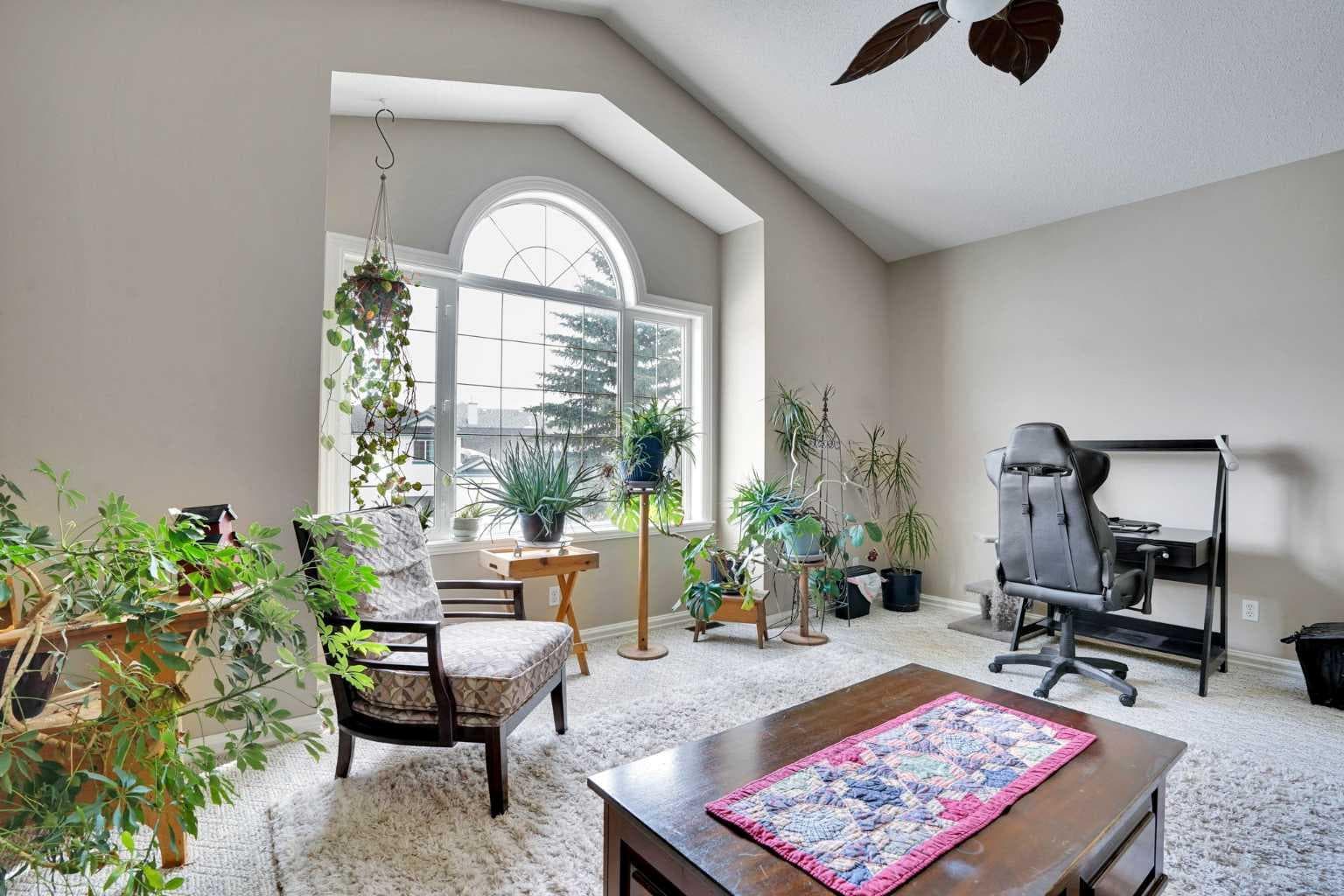 251 Lakeview Cove 