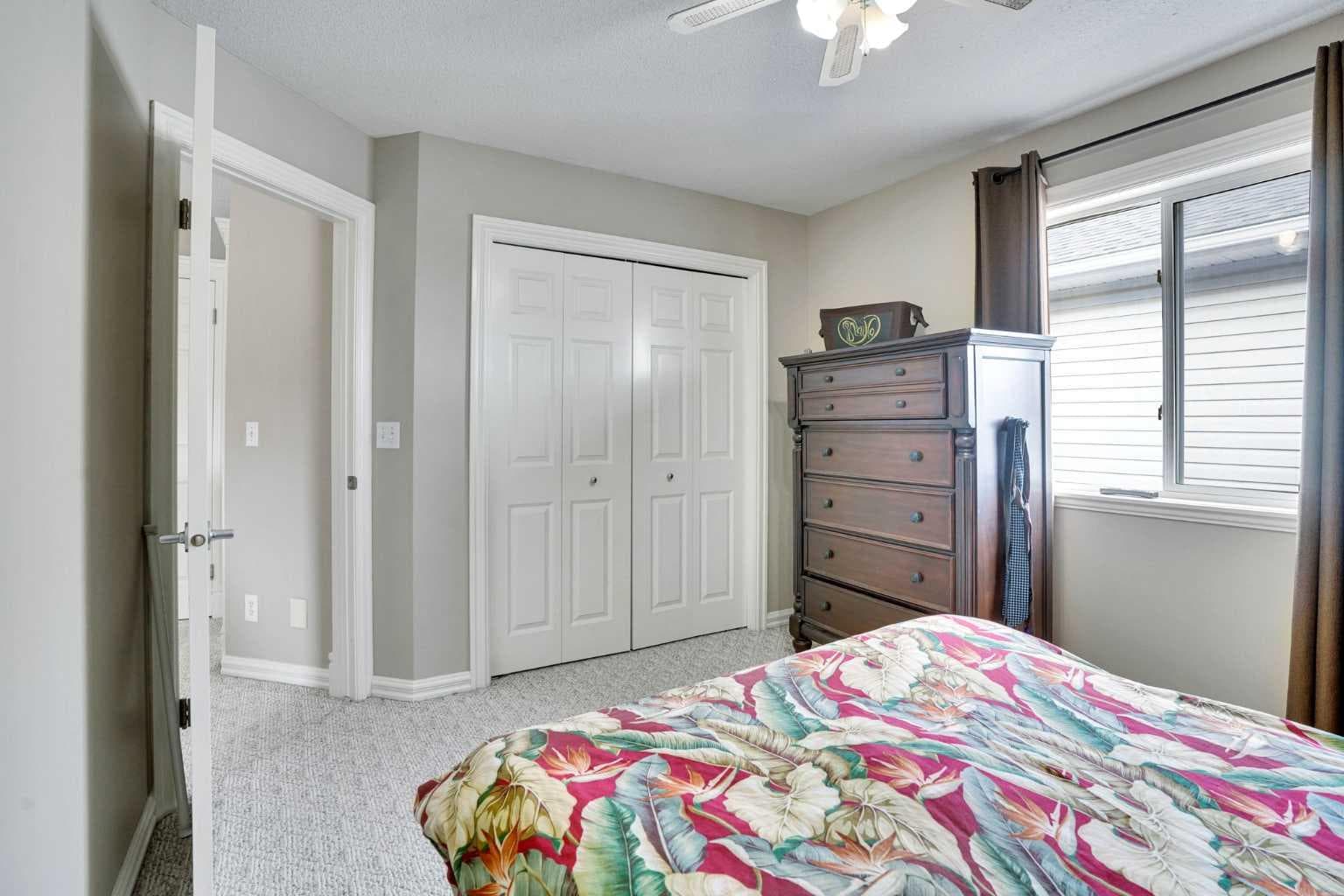 251 Lakeview Cove 
