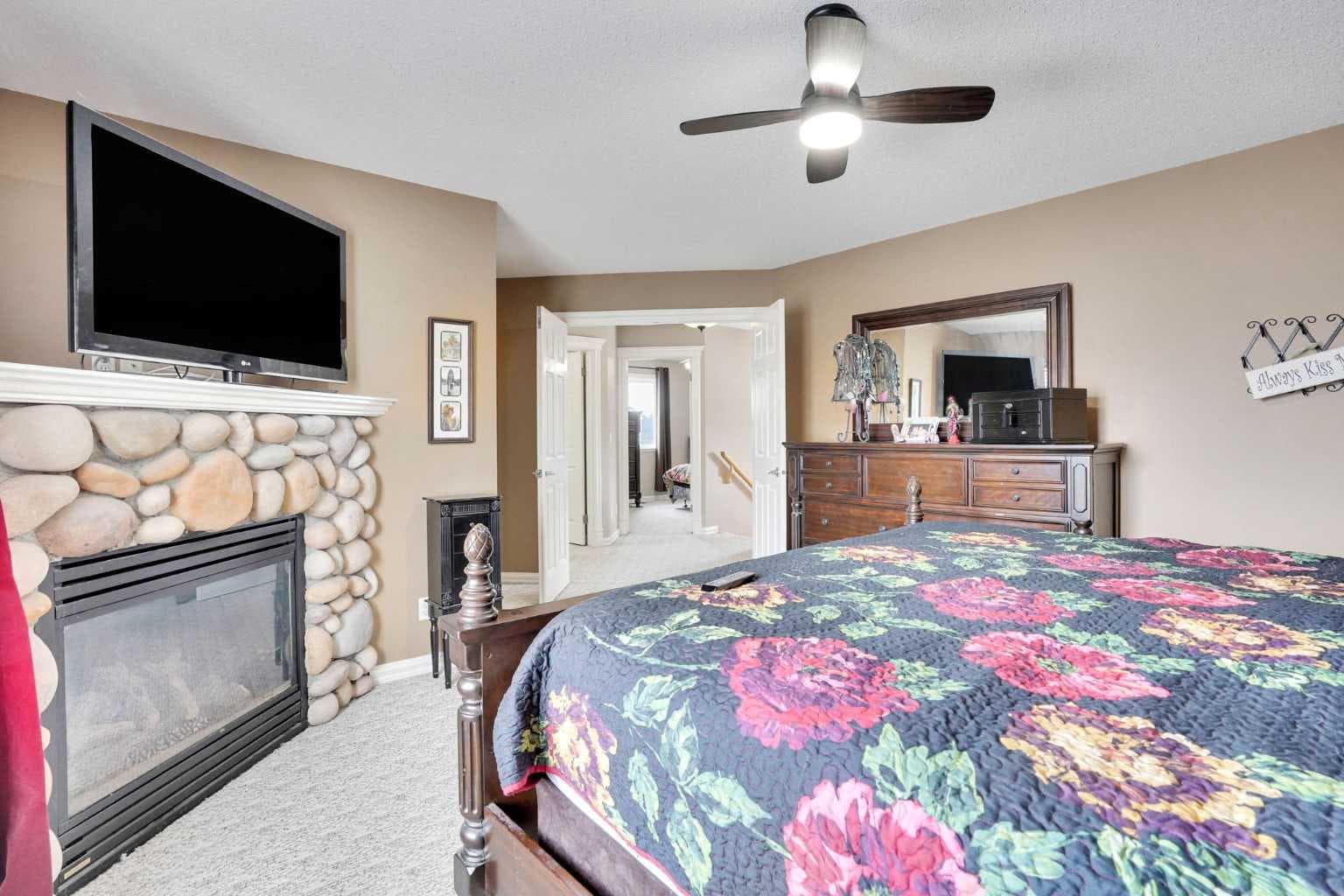 251 Lakeview Cove 