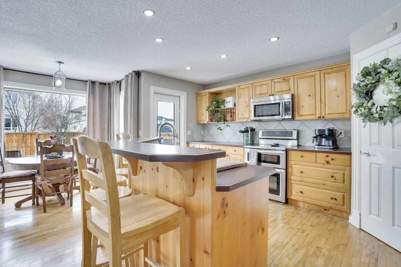 251 Lakeview Cove 