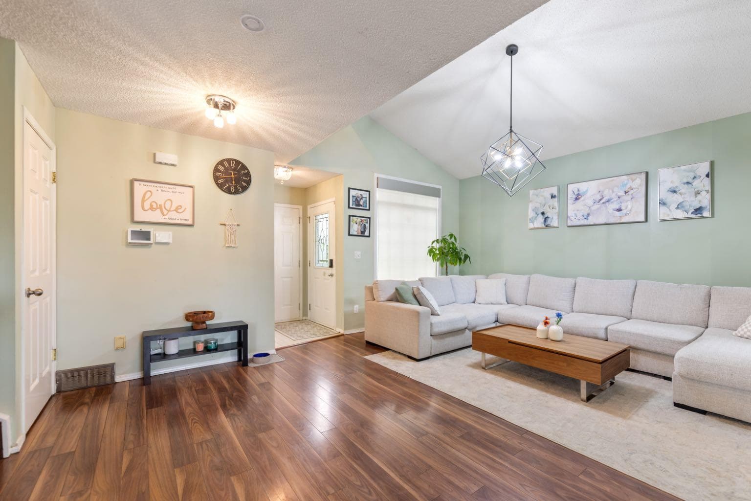 2 ELDORADO Road SE