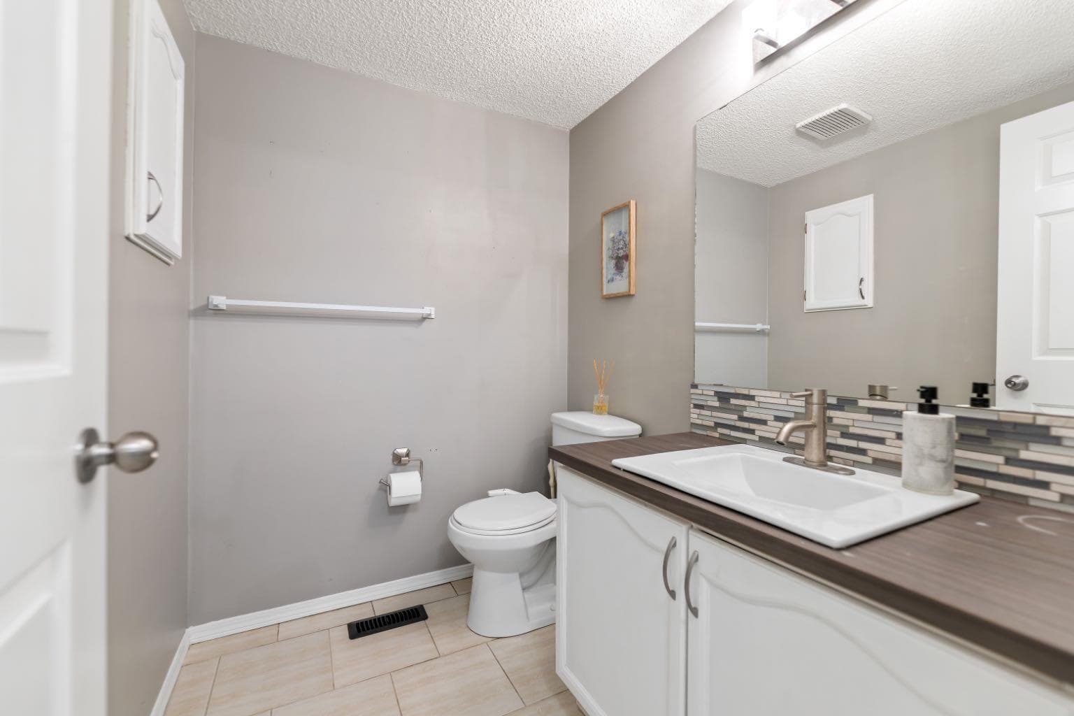 2 ELDORADO Road SE