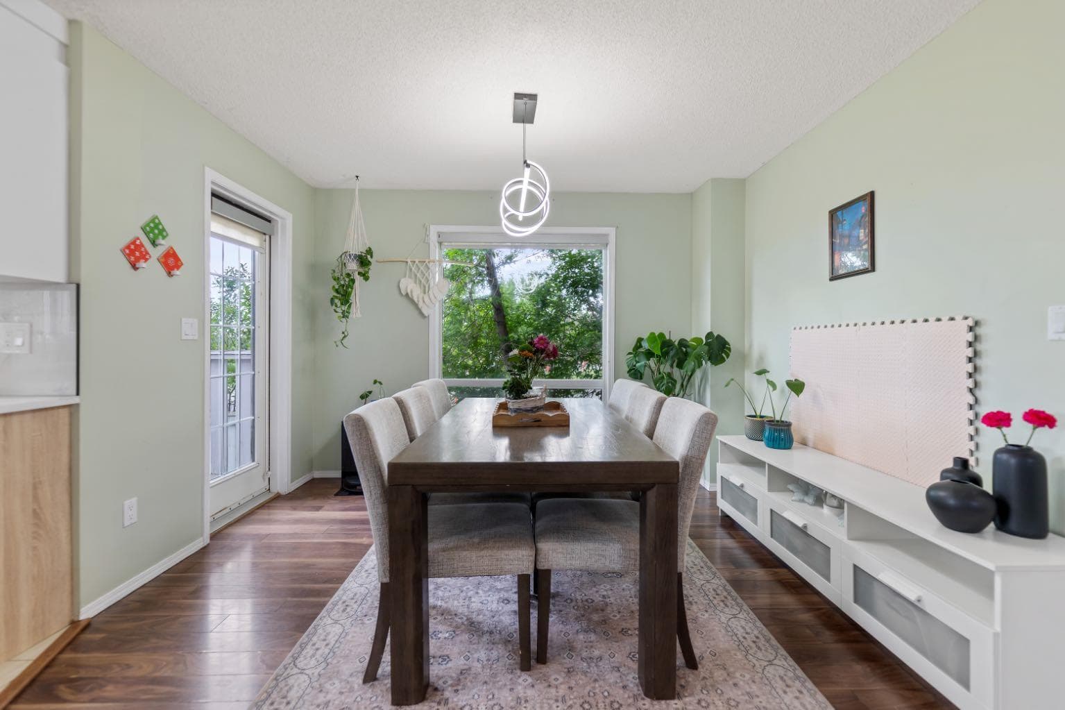 2 ELDORADO Road SE