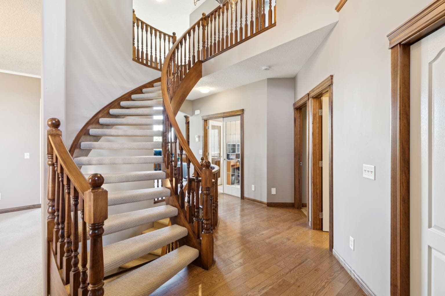 35 Tremblant Point SW