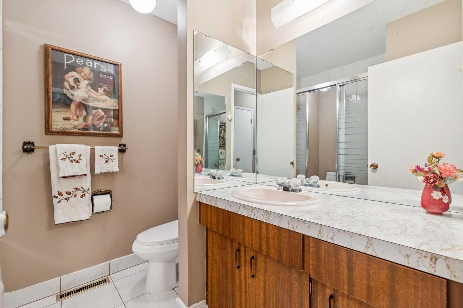 5036 Vallance Crescent NW