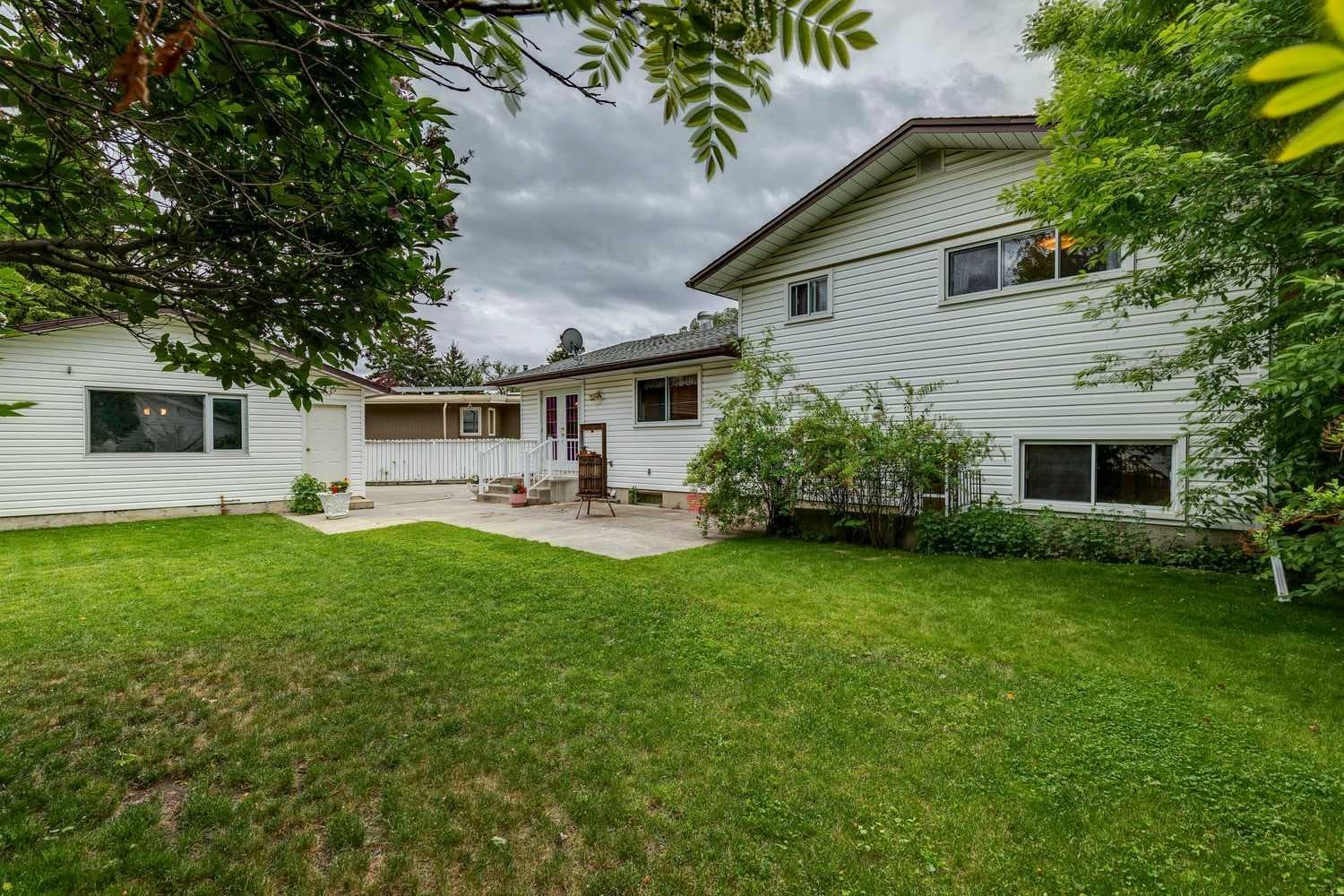 5036 Vallance Crescent NW