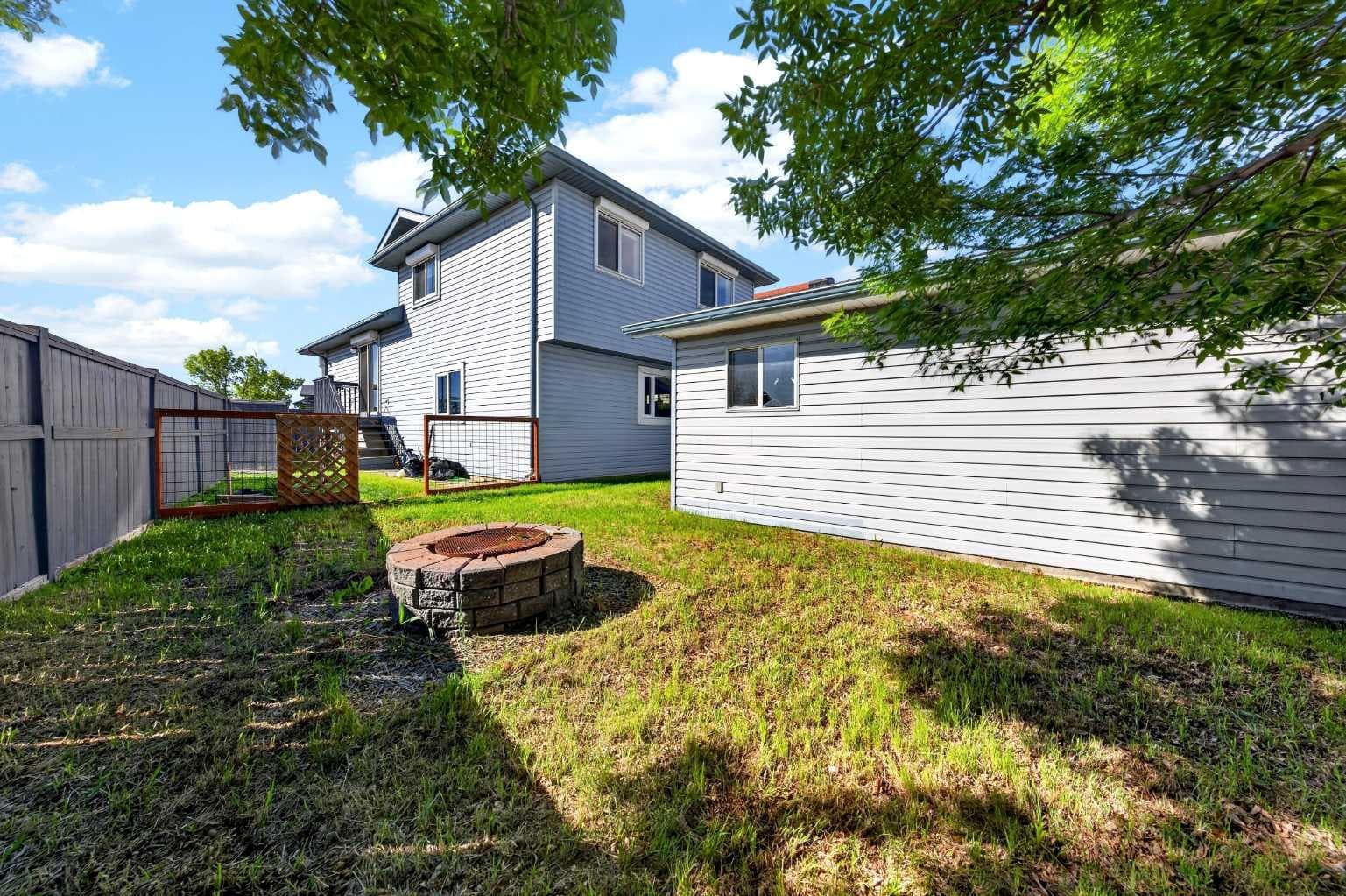 391 Country Hills Place NW