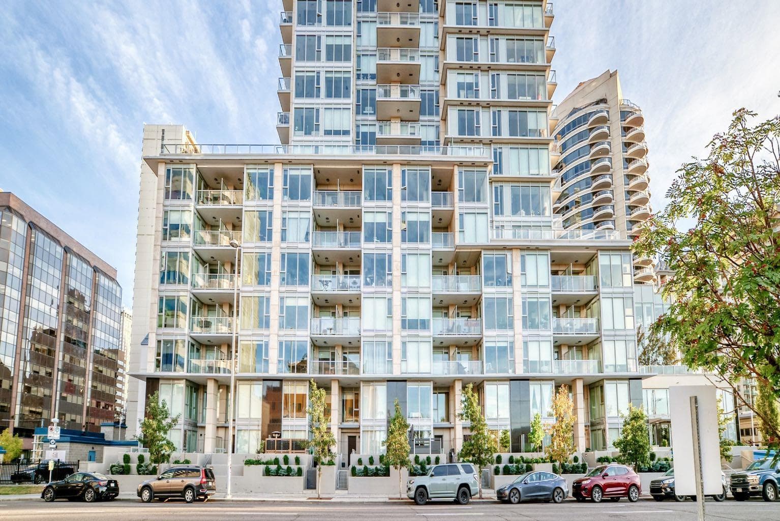 1004, 1025 5 Avenue SW
