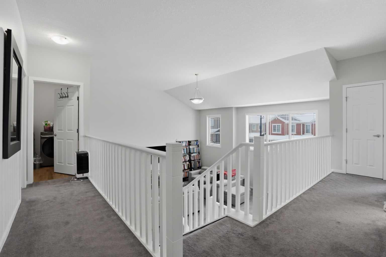 33 Carringwood Street NW