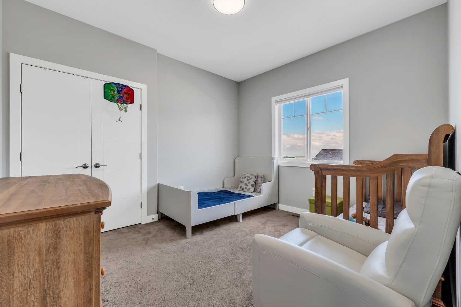 131 Sherview Grove NW